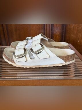 Birkenstock Arizona Big Buckle Two-Strap White Leather Sandals Size 9/40